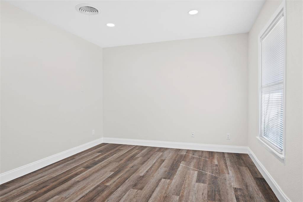 1104 Waggoner Drive, Arlington, TX 76013