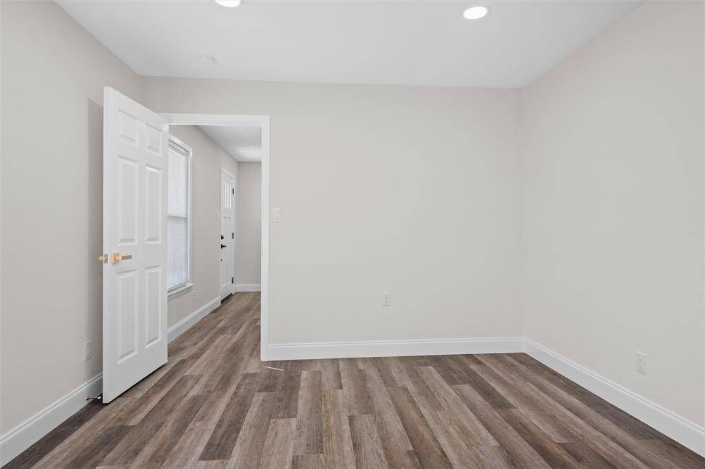 1104 Waggoner Drive, Arlington, TX 76013