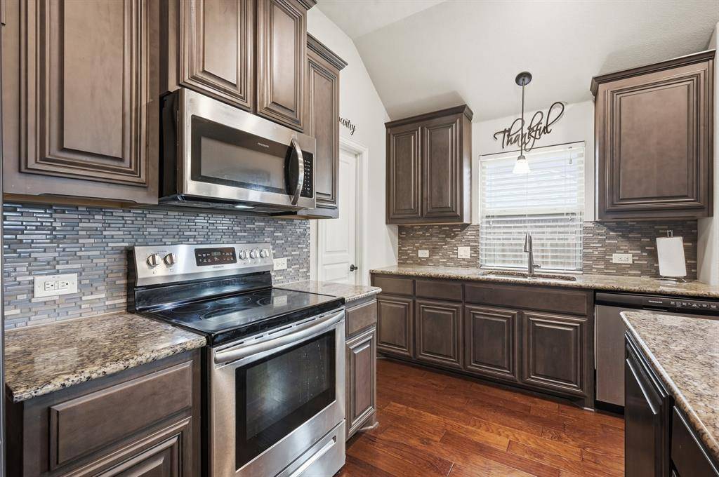 1113 Planters Way, Waxahachie, TX 75165