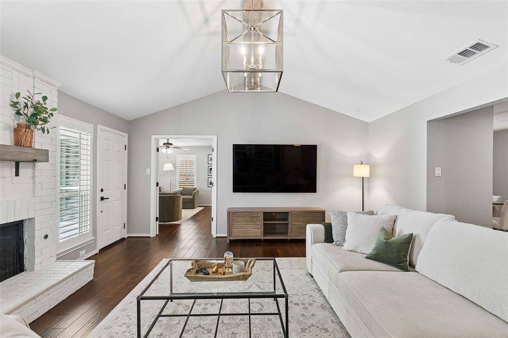 8515 Vista View, Dallas, TX 75243