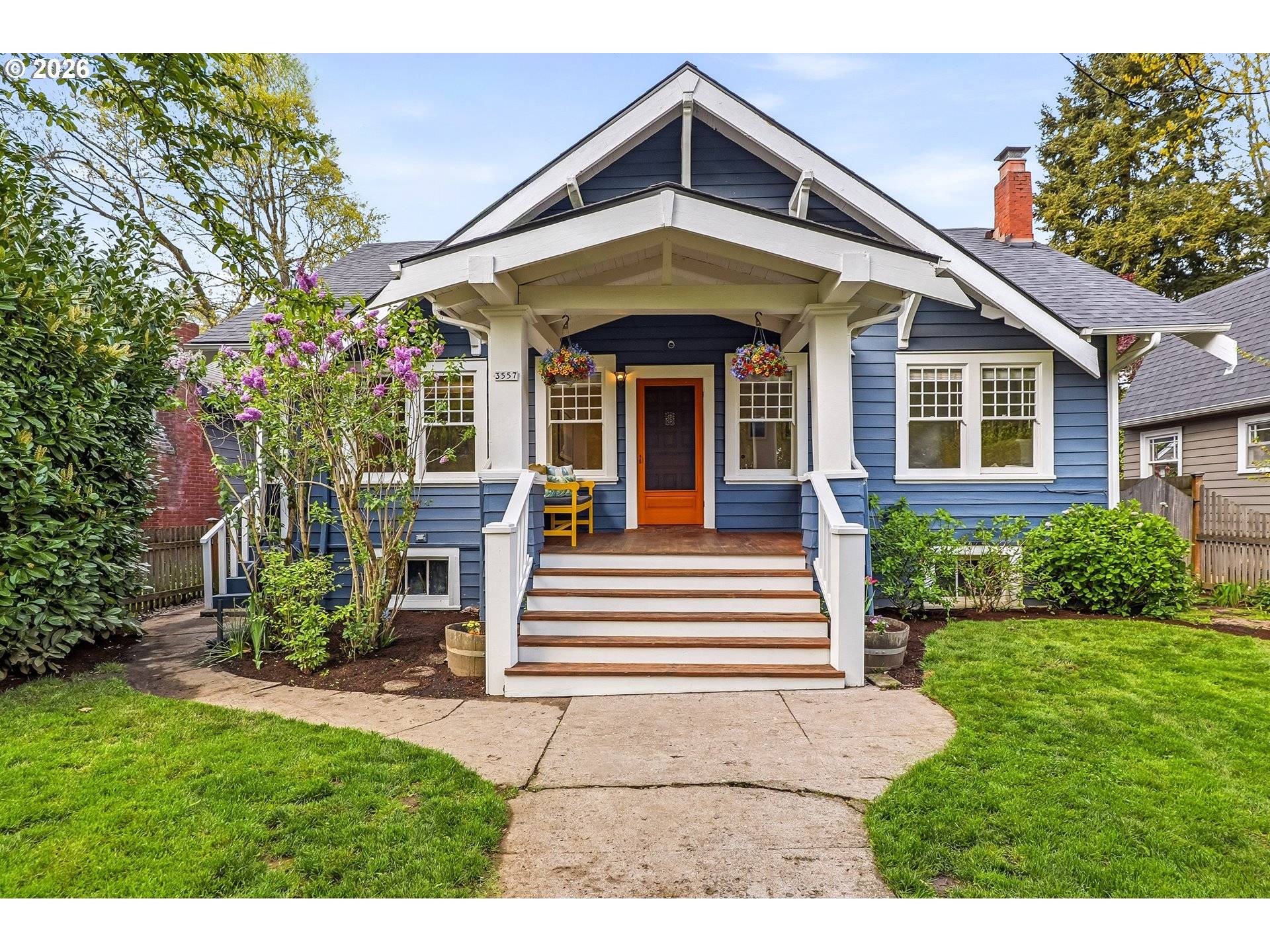 3557 NE HOLLYROOD CT, Portland, OR 97212