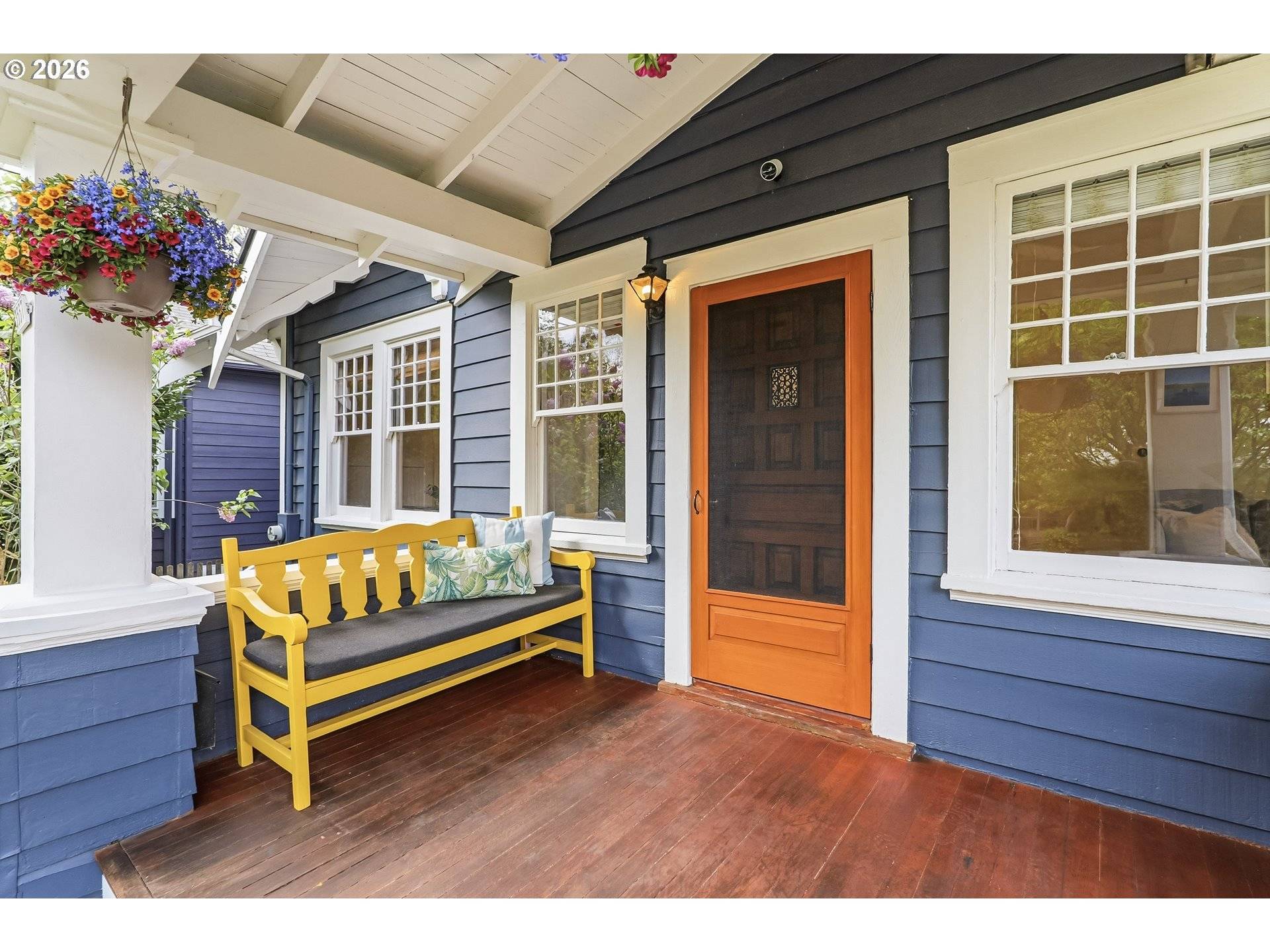 3557 NE HOLLYROOD CT, Portland, OR 97212