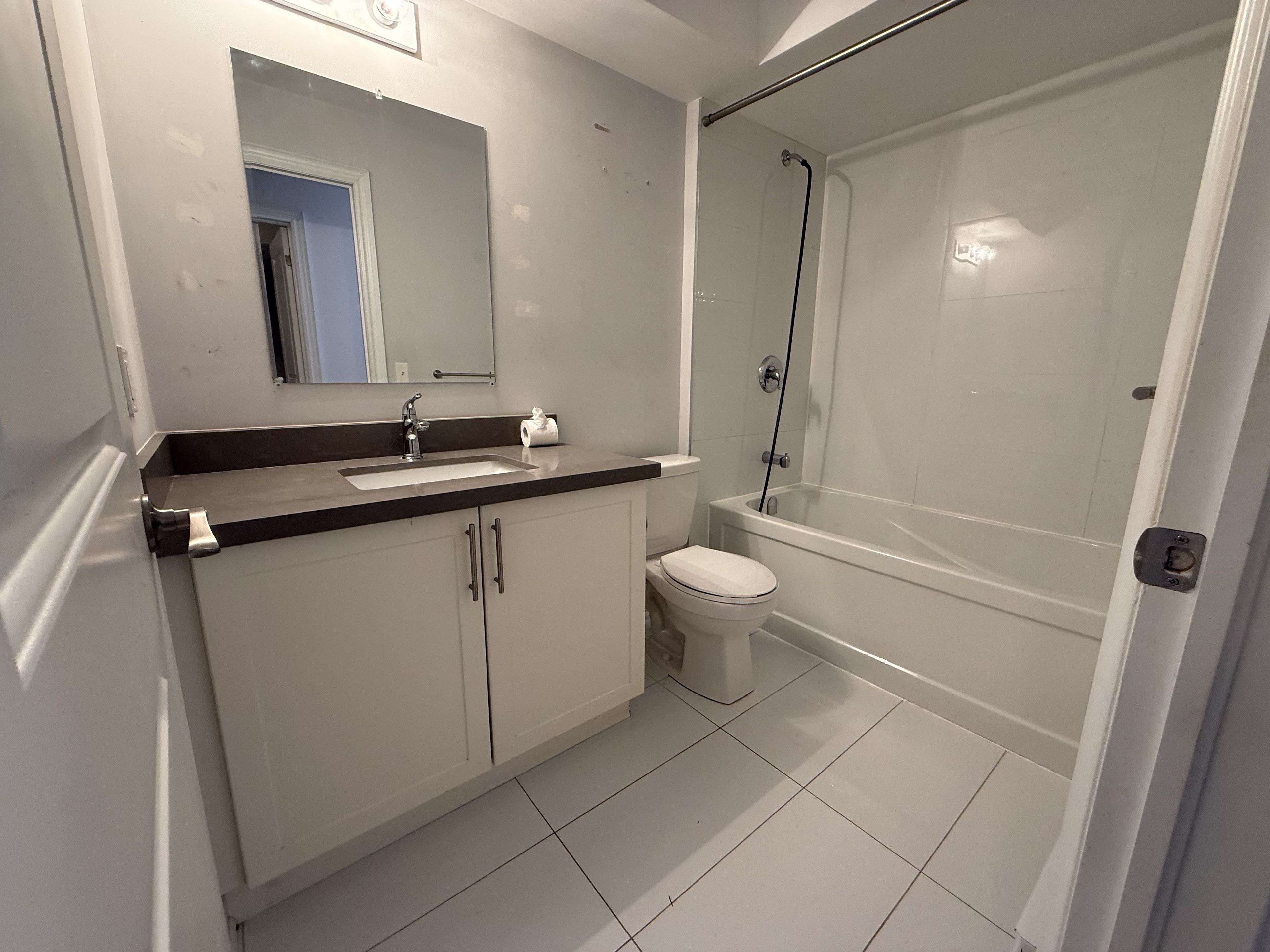 179 Patterson RD #LOWER UNIT, Barrie, ON L4N 4R7