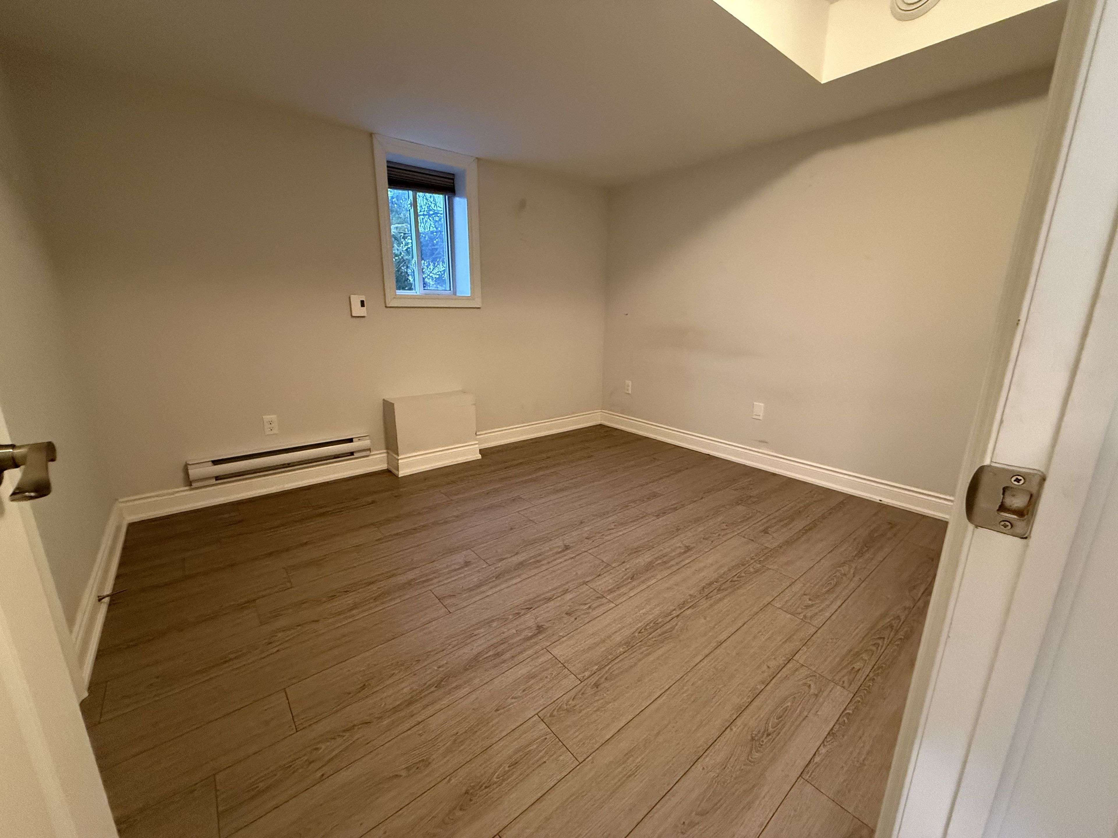 179 Patterson RD #LOWER UNIT, Barrie, ON L4N 4R7