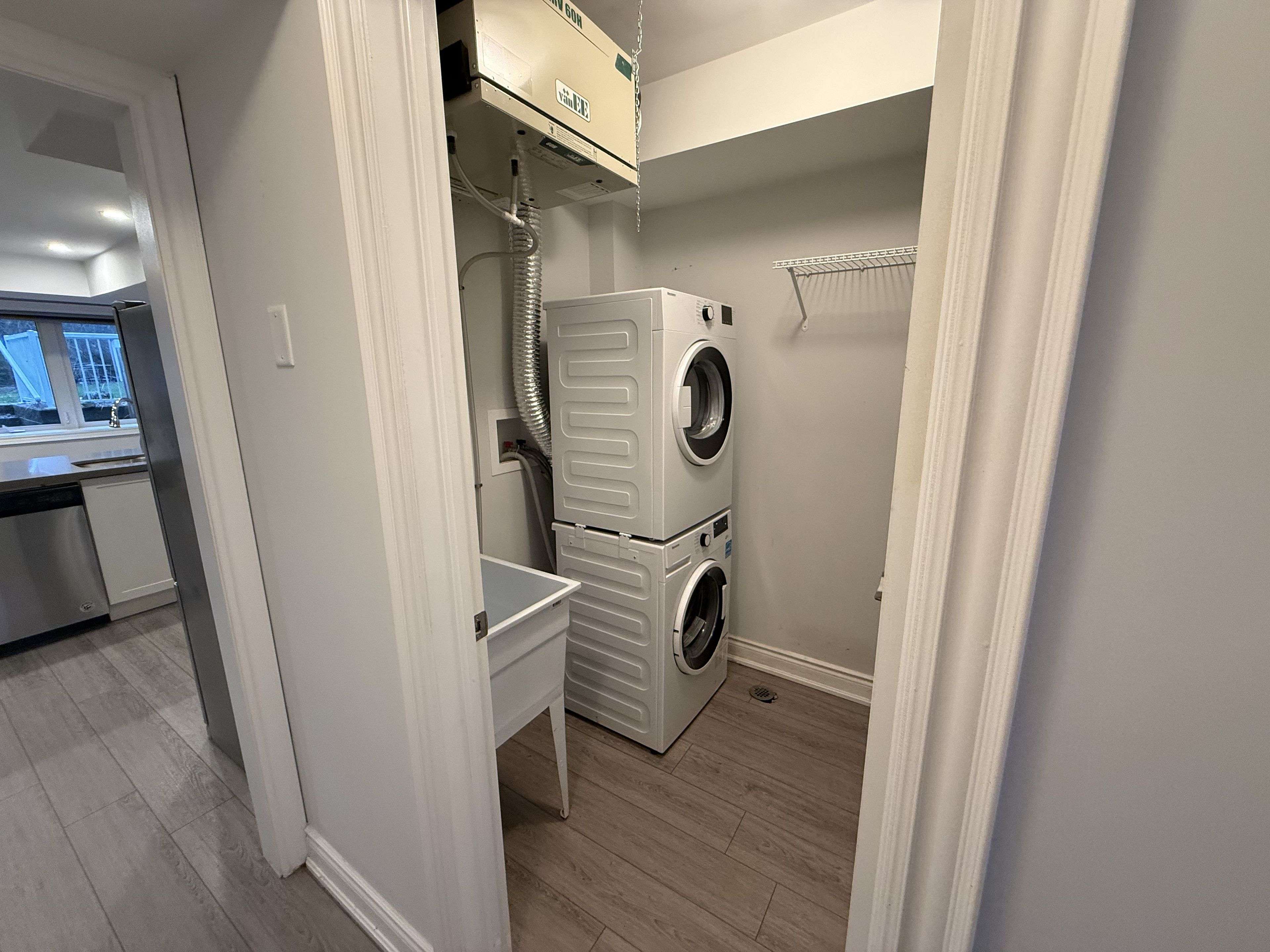 179 Patterson RD #LOWER UNIT, Barrie, ON L4N 4R7