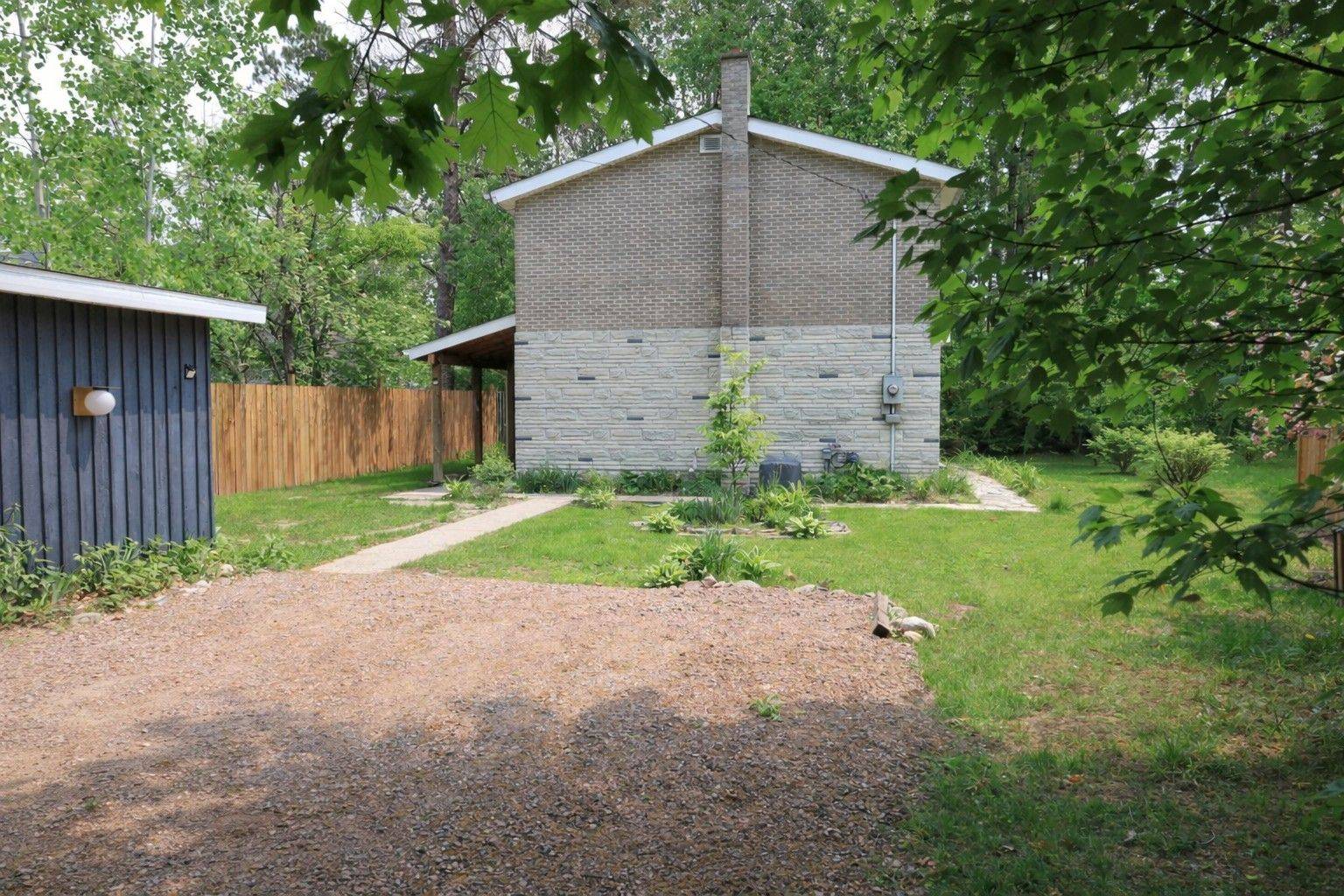 98 Birch ST, Deep River, ON K0J 1P0