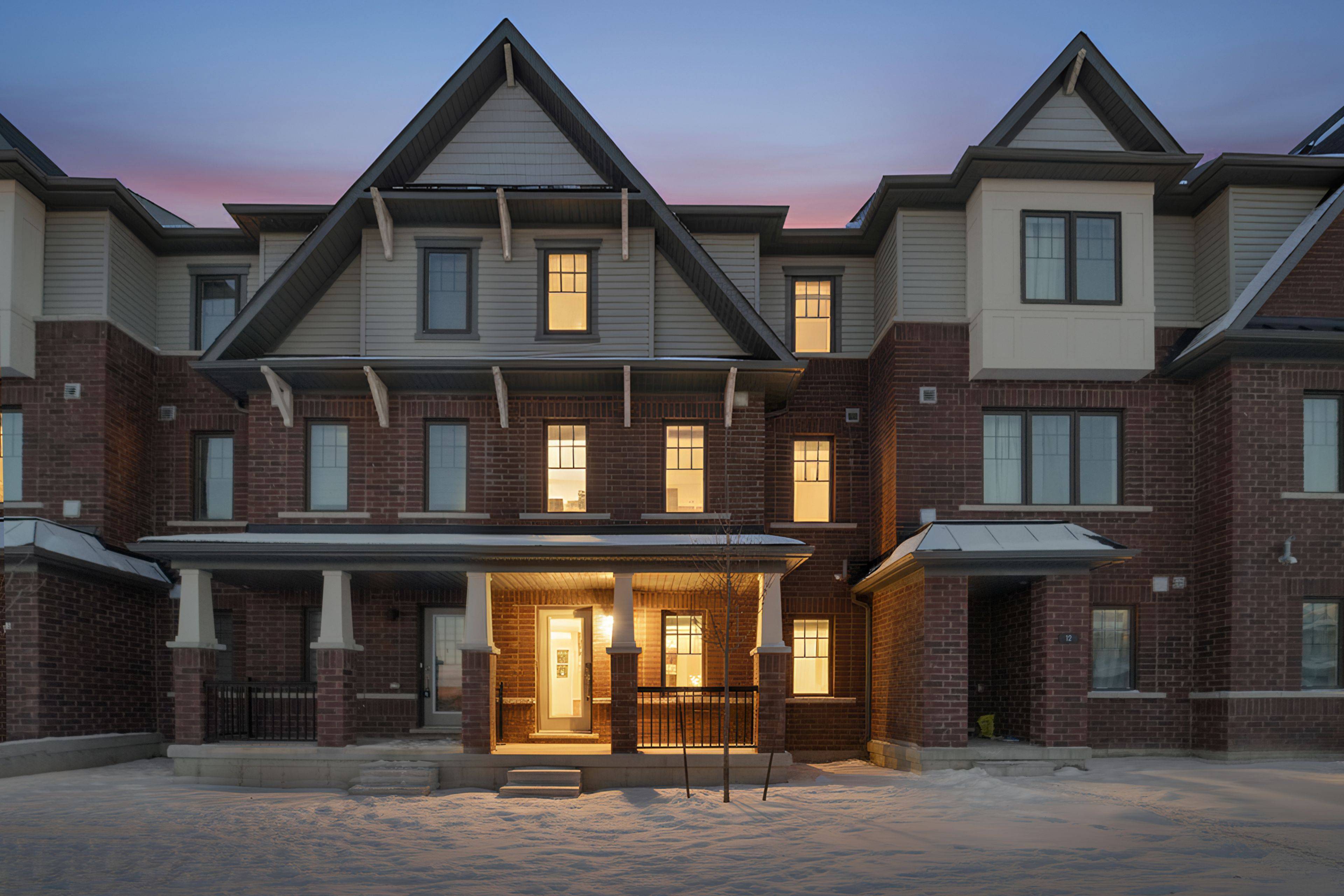 185 Bedrock DR #13, Hamilton, ON L8J 0M5