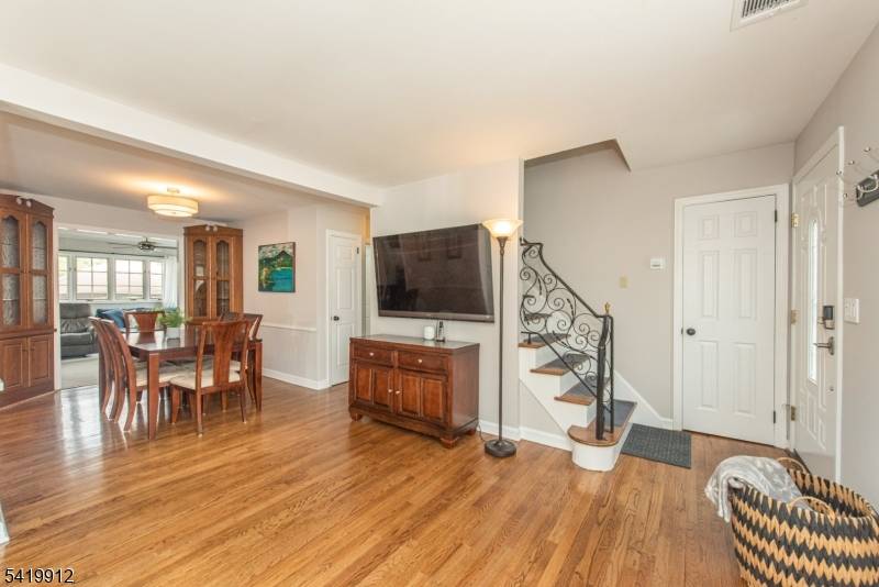 86 Deerfield Rd, West Caldwell Twp., NJ 07006