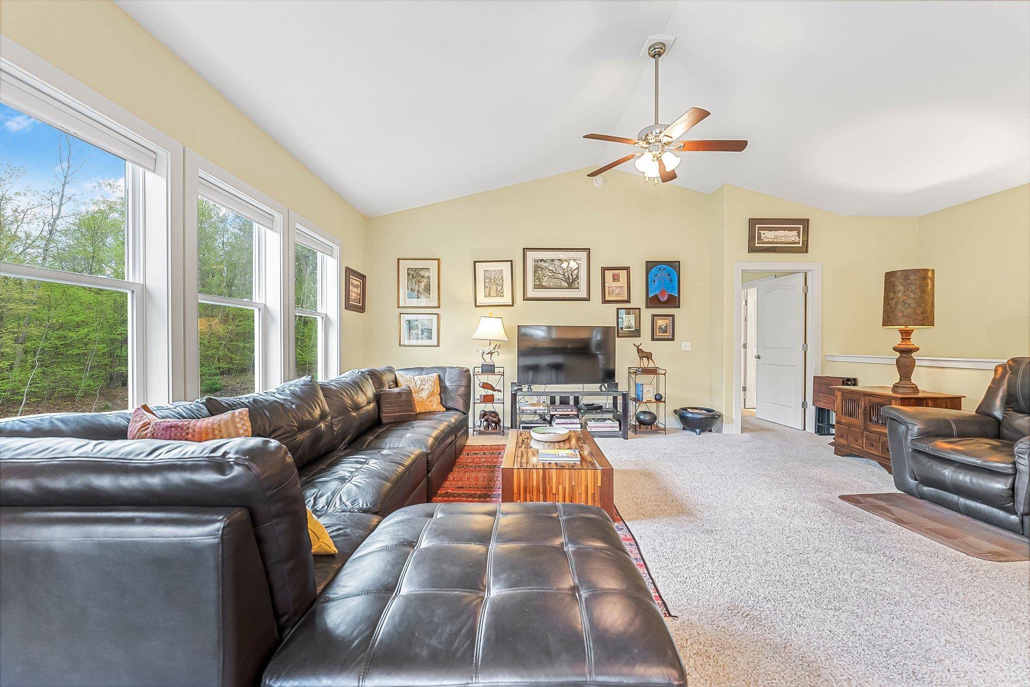 2140 Chelsea LN, Garfield Twp, MI 49685