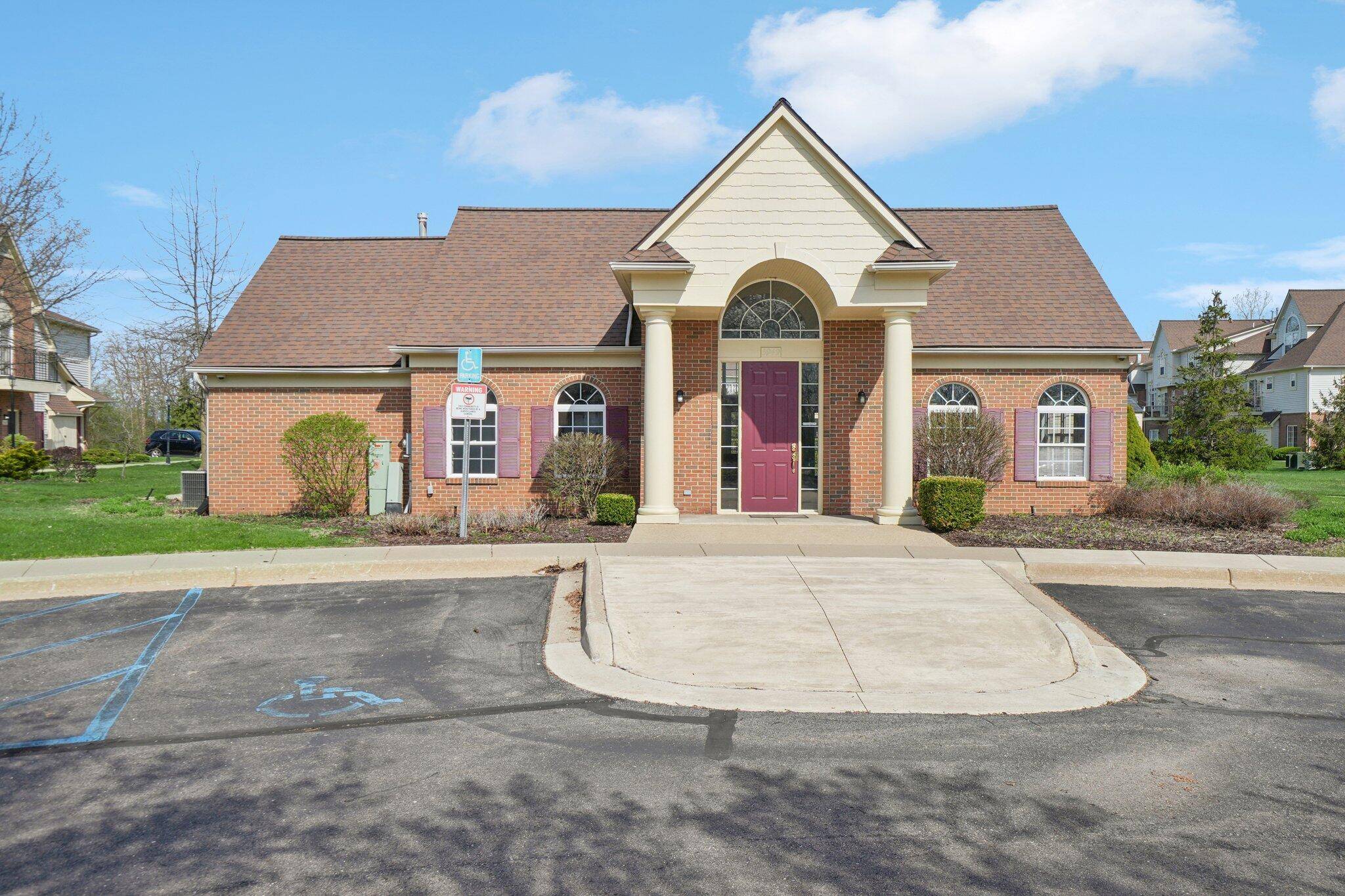 9631 Lakeside DR #68, Ypsilanti Twp, MI 48197