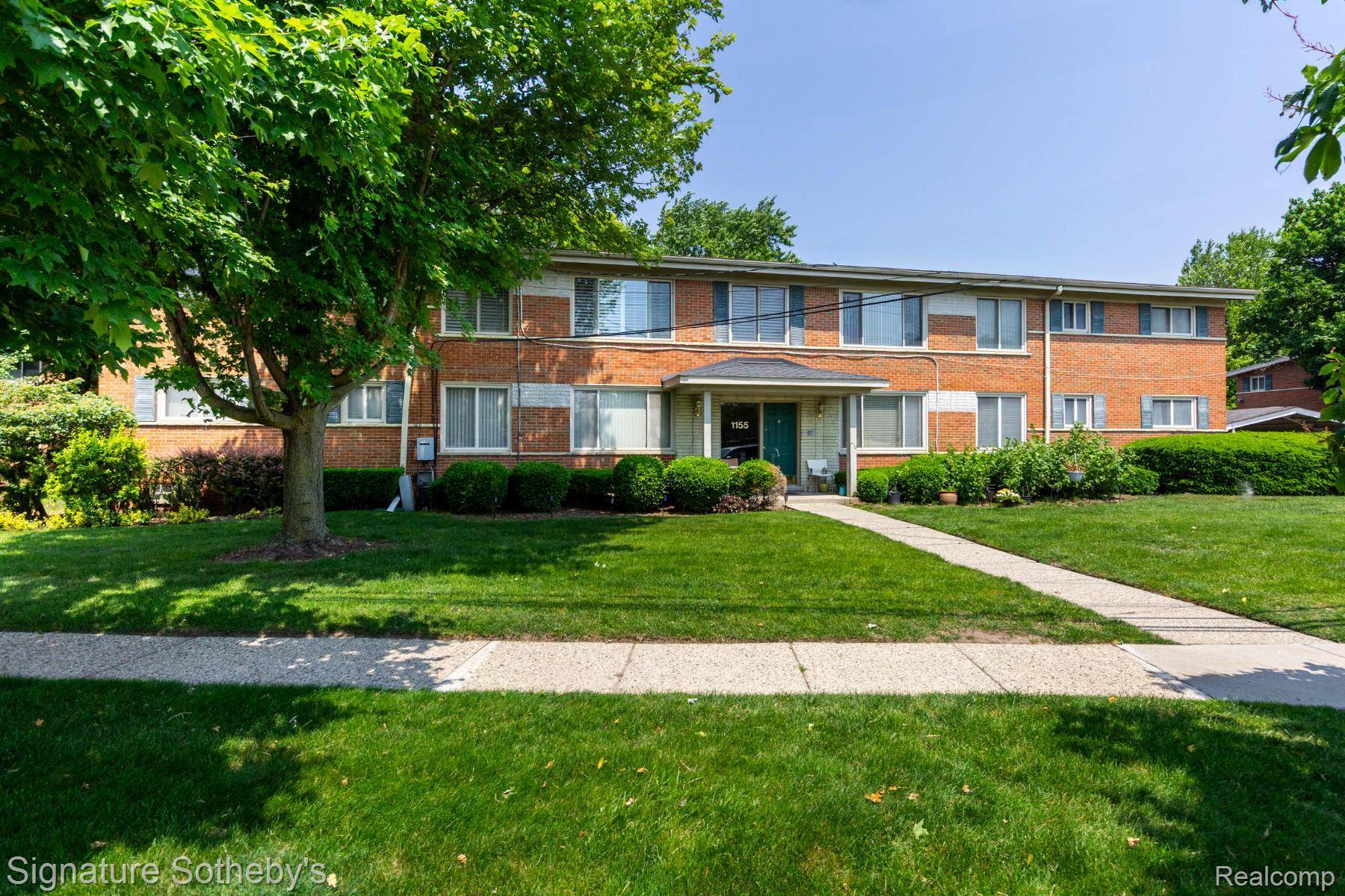 1155 DERBY RD #8, Birmingham, MI 48009