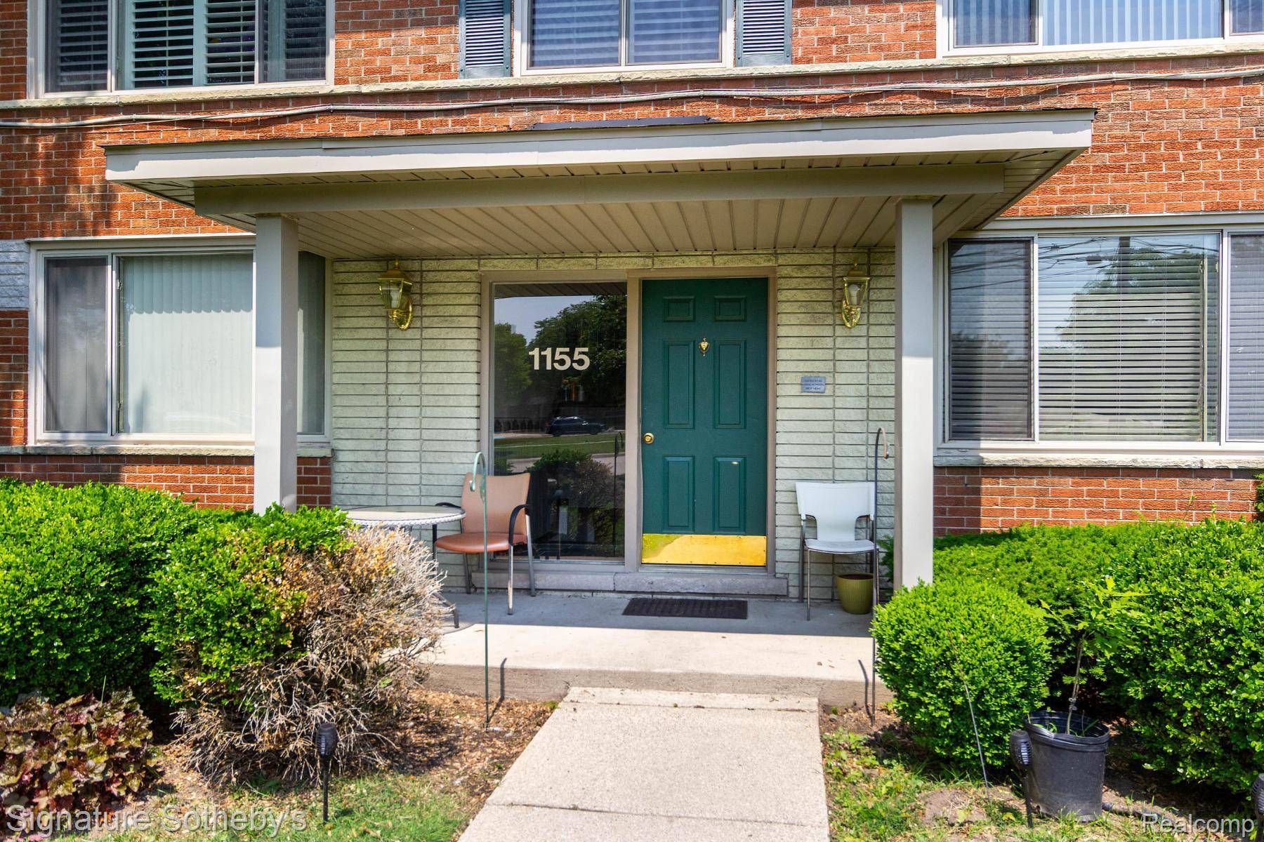 1155 DERBY RD #8, Birmingham, MI 48009