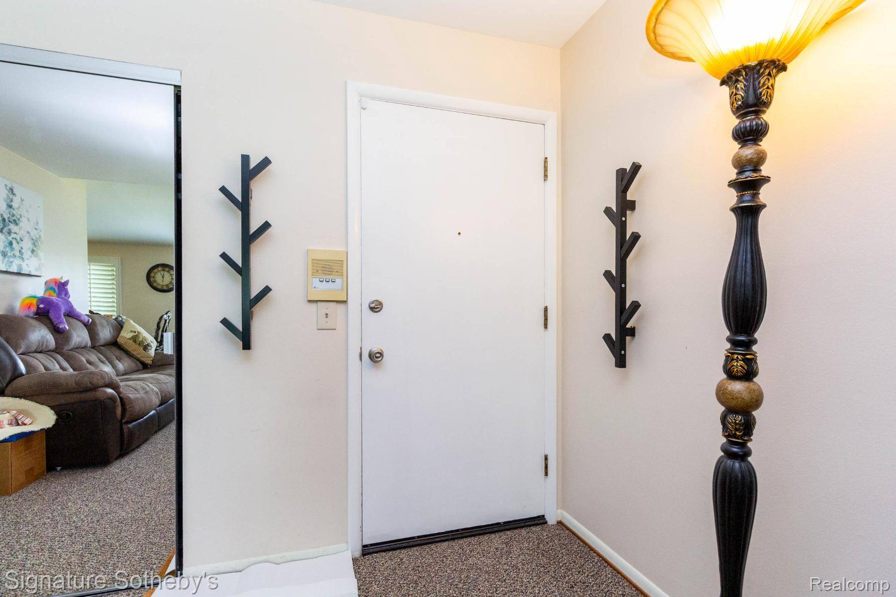 1155 DERBY RD #8, Birmingham, MI 48009