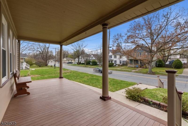 419 Greenwich St, Belvidere Twp., NJ 07823