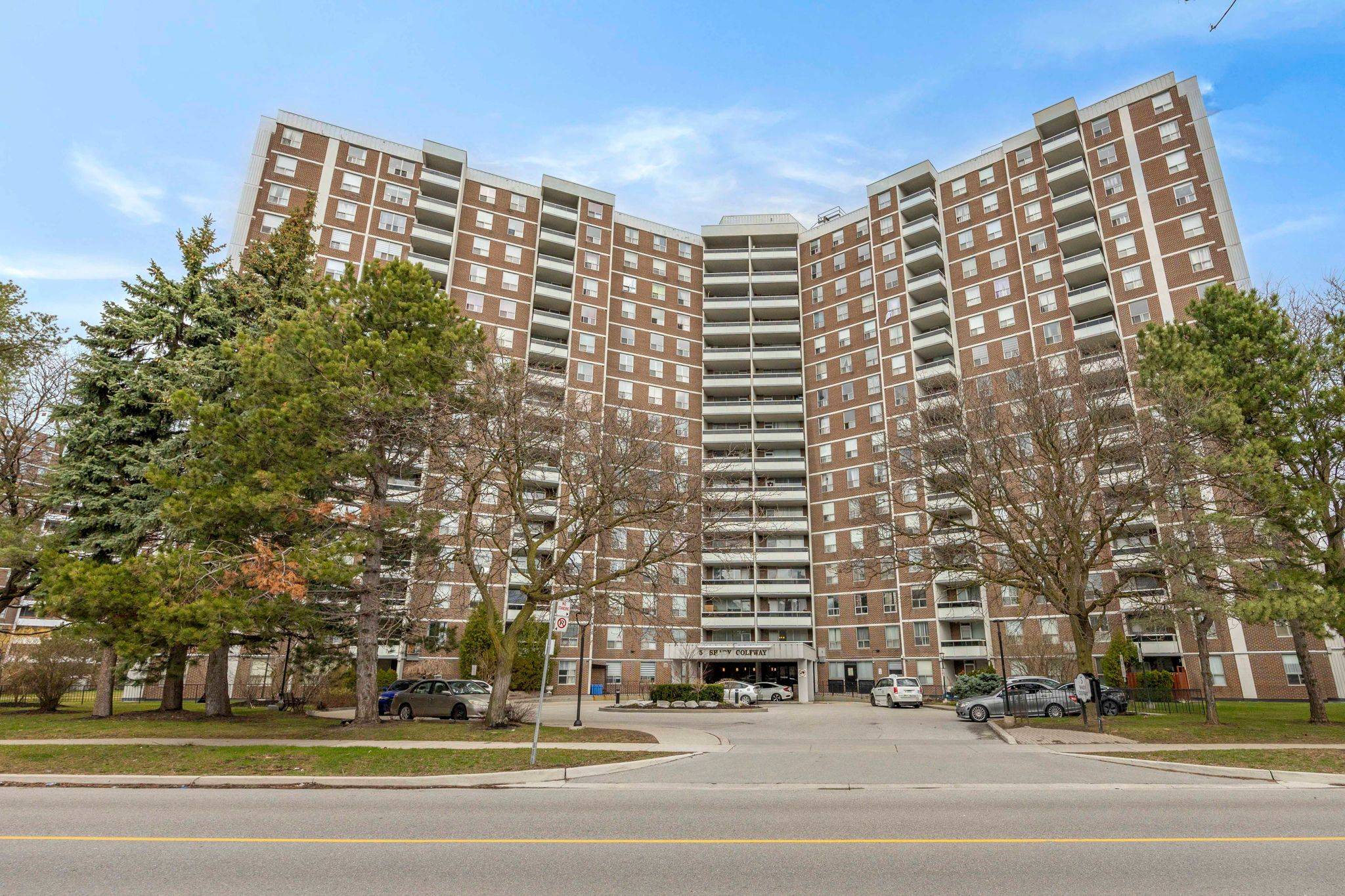 5 Shady Golfway #1417, Toronto C11, ON M3C 3A5