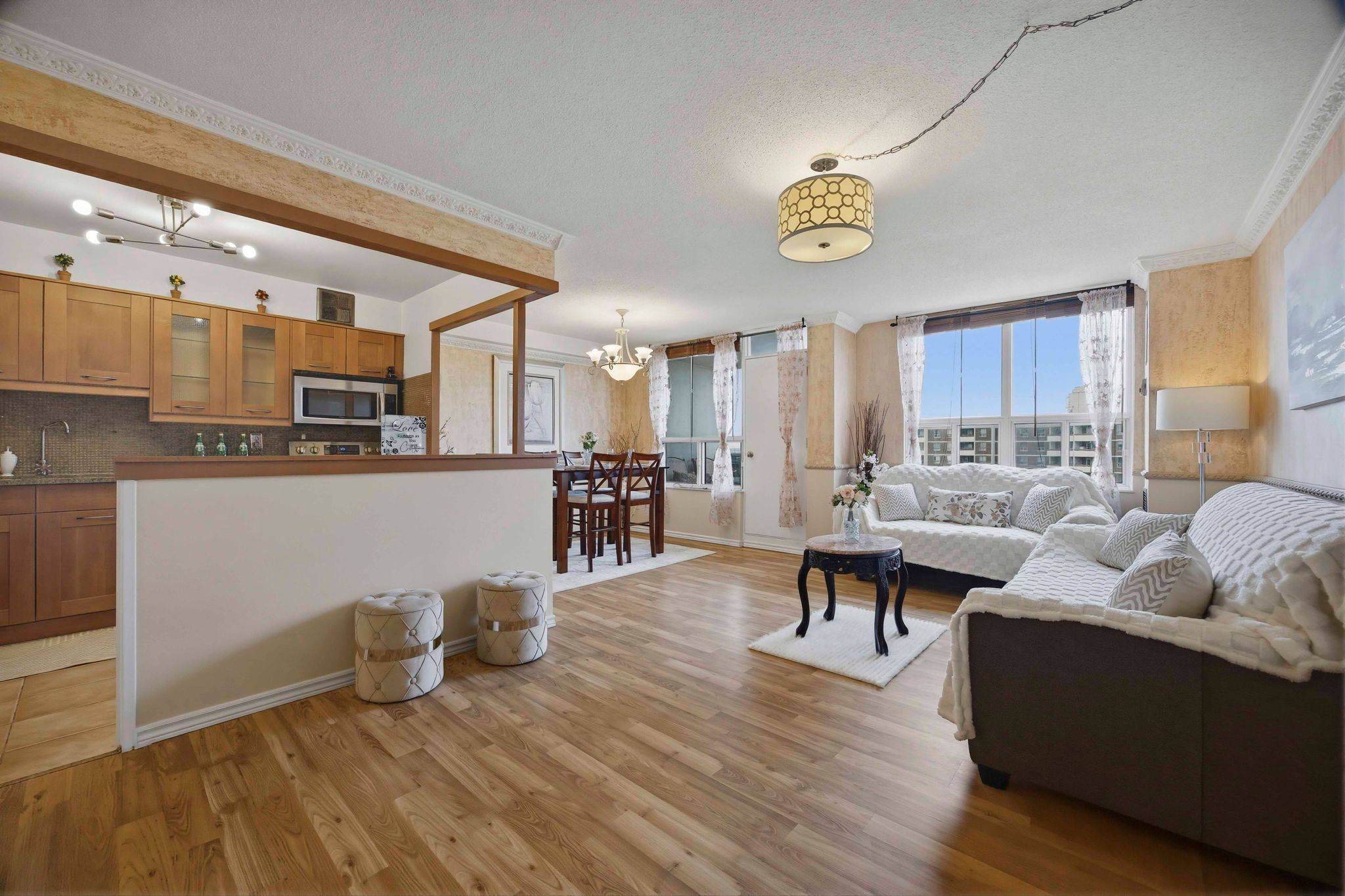 5 Shady Golfway #1417, Toronto C11, ON M3C 3A5