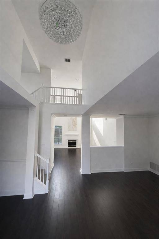 7704 Danuers Lane, Arlington, TX 76002