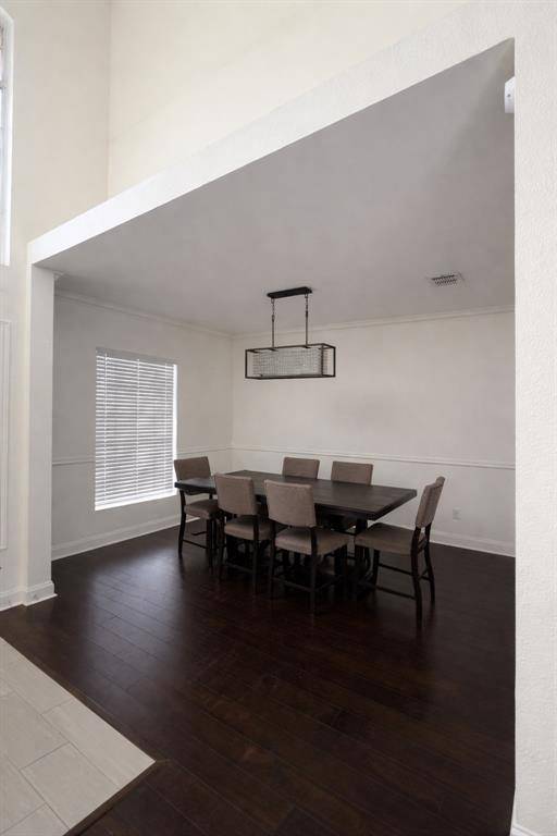 7704 Danuers Lane, Arlington, TX 76002