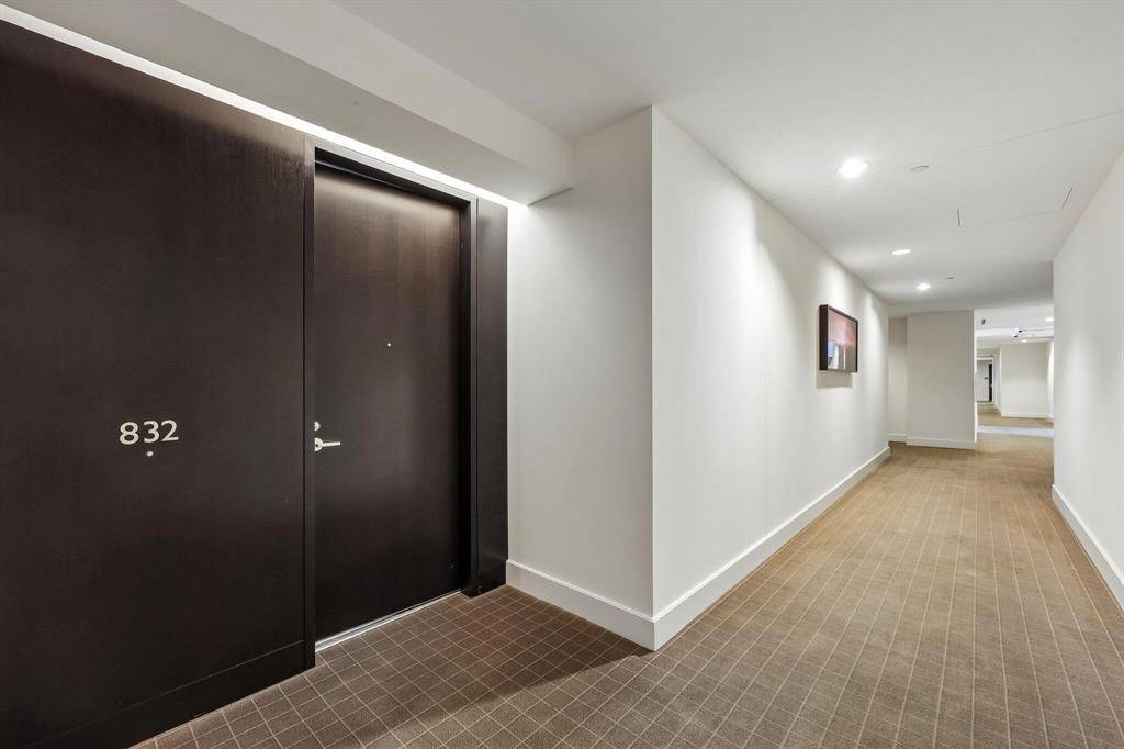 2408 Victory Park Lane #832, Dallas, TX 75219