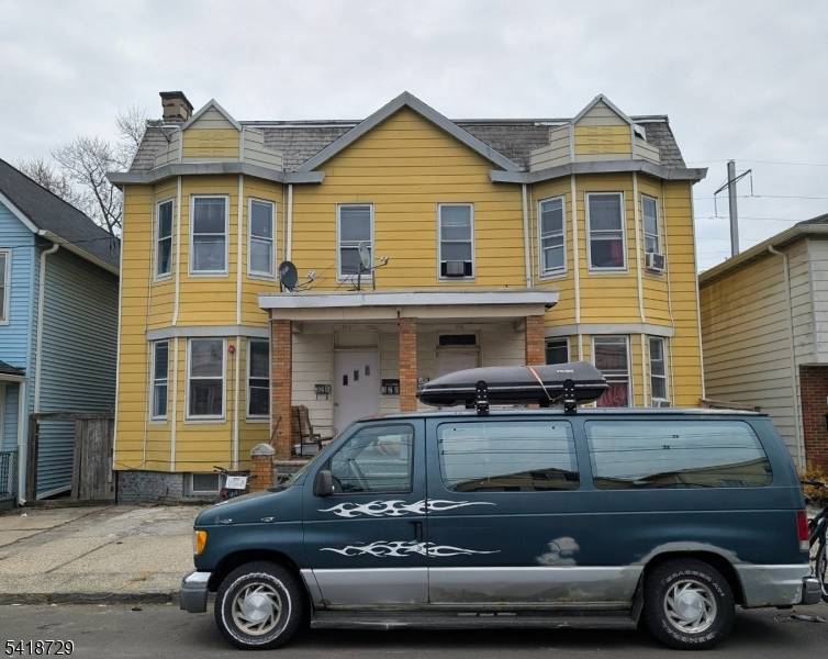 326 Elm St, Perth Amboy City, NJ 08861