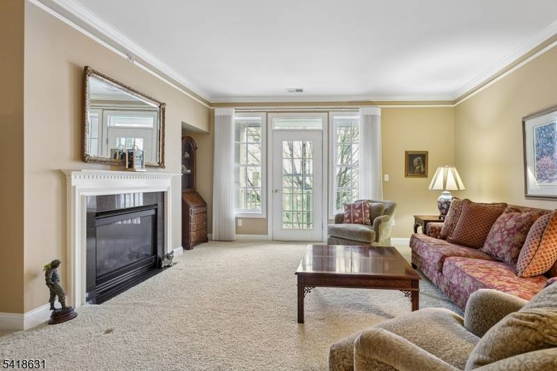 706 Holly Ln #706, Cedar Grove Twp., NJ 07009