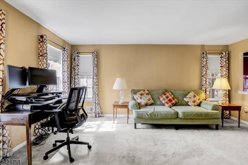 30 Aberdeen Dr, Old Bridge Twp., NJ 08857