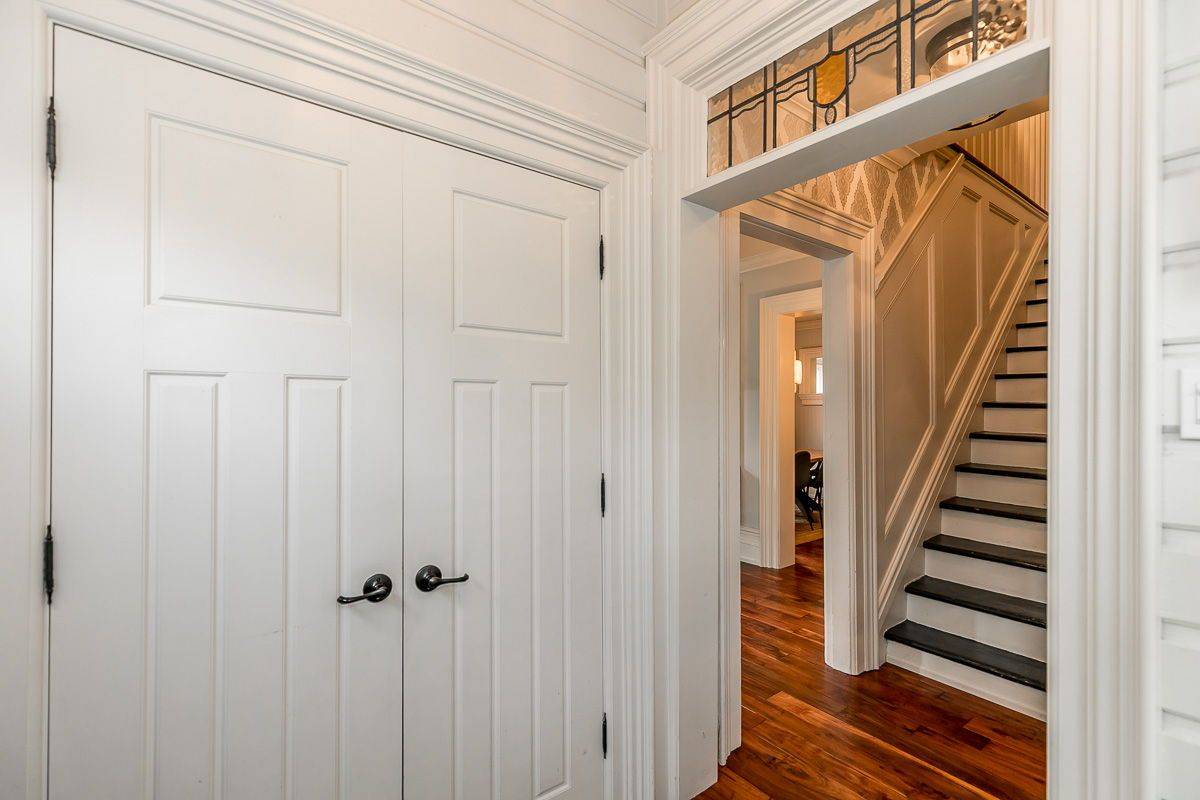 27 Catherine AVE, Aurora, ON L4G 1K4