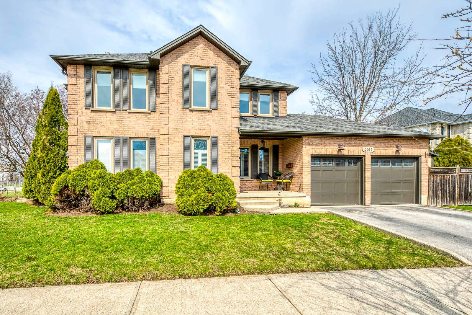 3311 SPRINGVALE CT, Burlington, ON L7M 3Y6