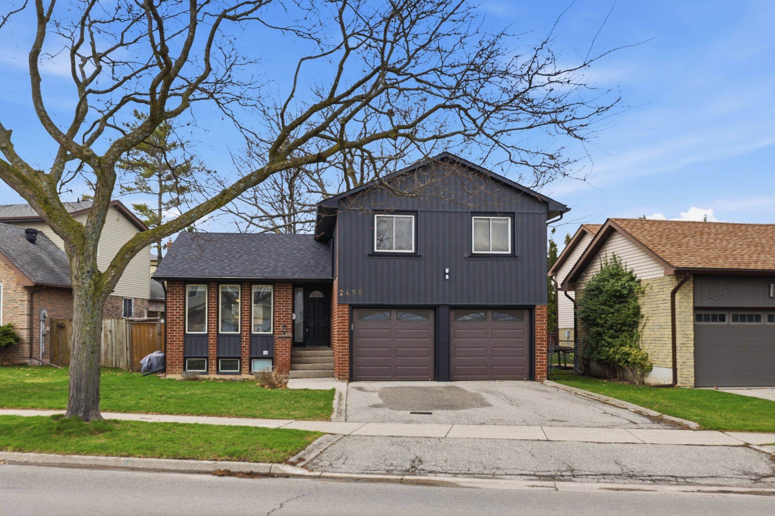 2458 Cavendish DR, Burlington, ON L7P 3T8