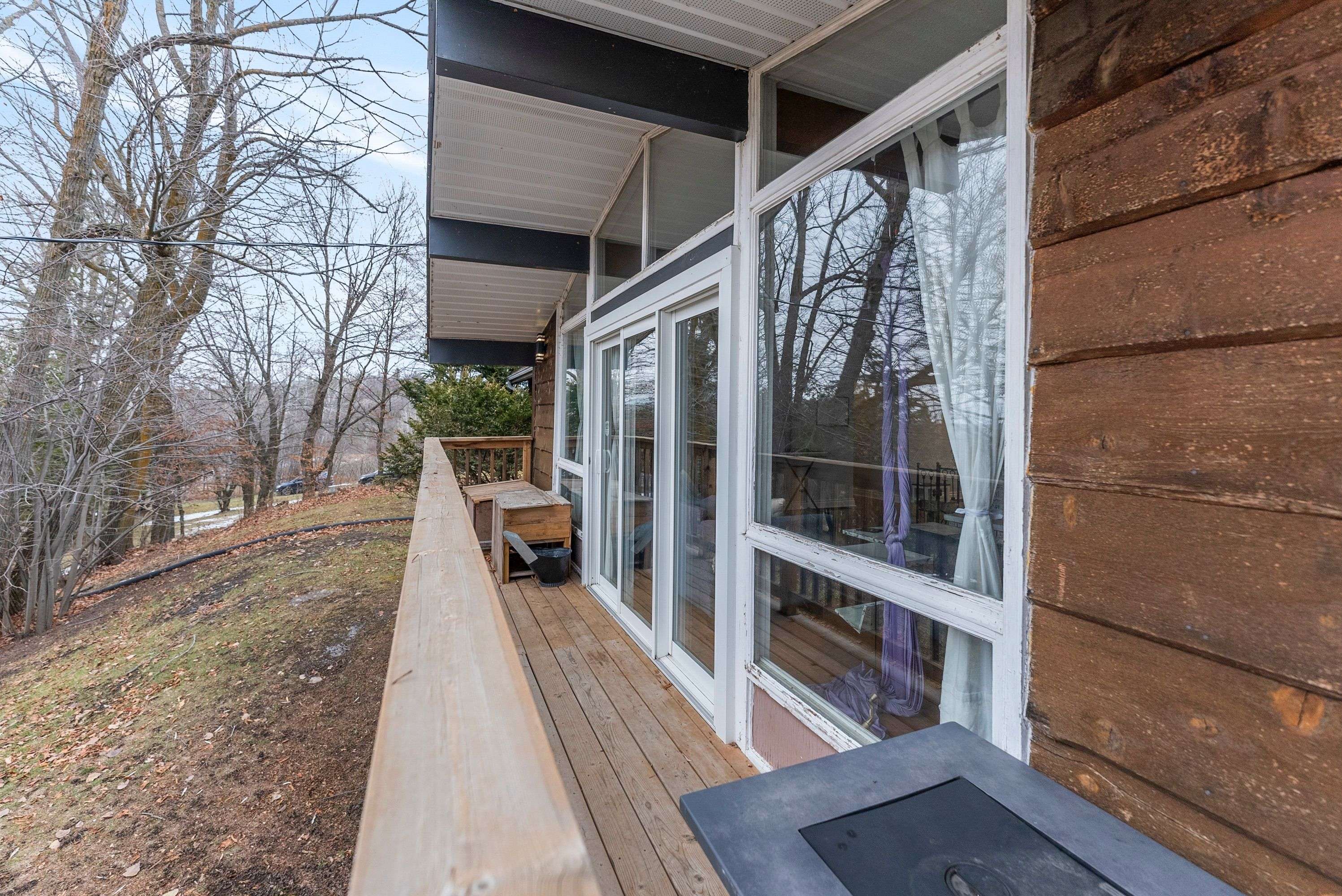 32 Hydro Bay RD, Whitewater Region, ON K0J 1K0