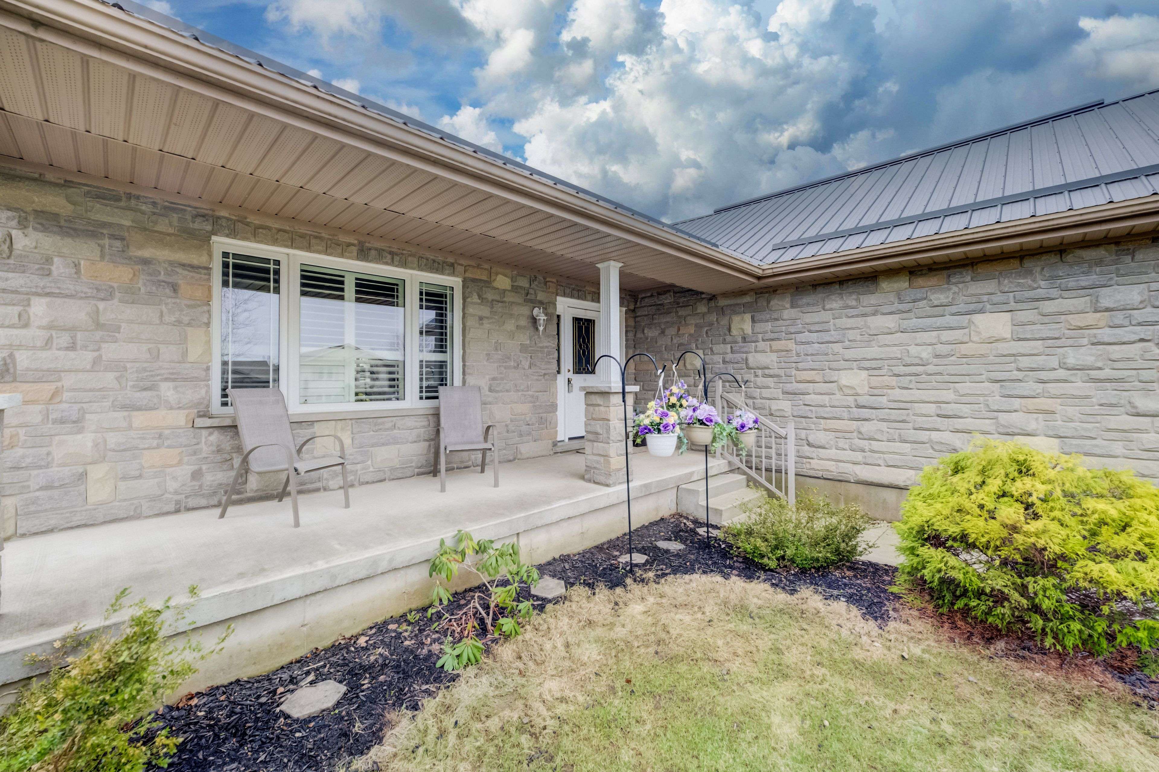 190 Sarah RD, Wellington North, ON N0G 2L2