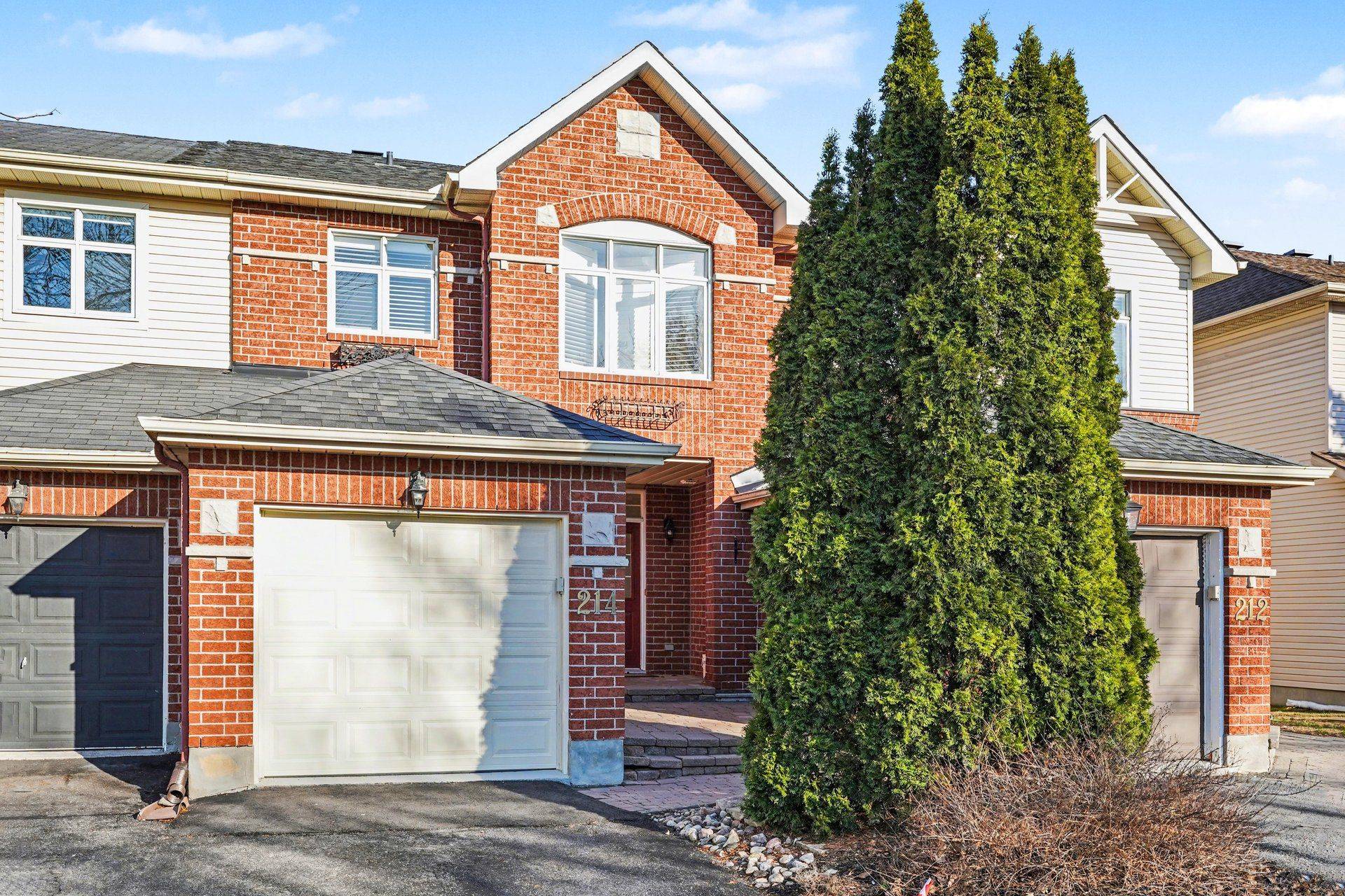 214 Windhurst DR, Barrhaven, ON K2G 6H9