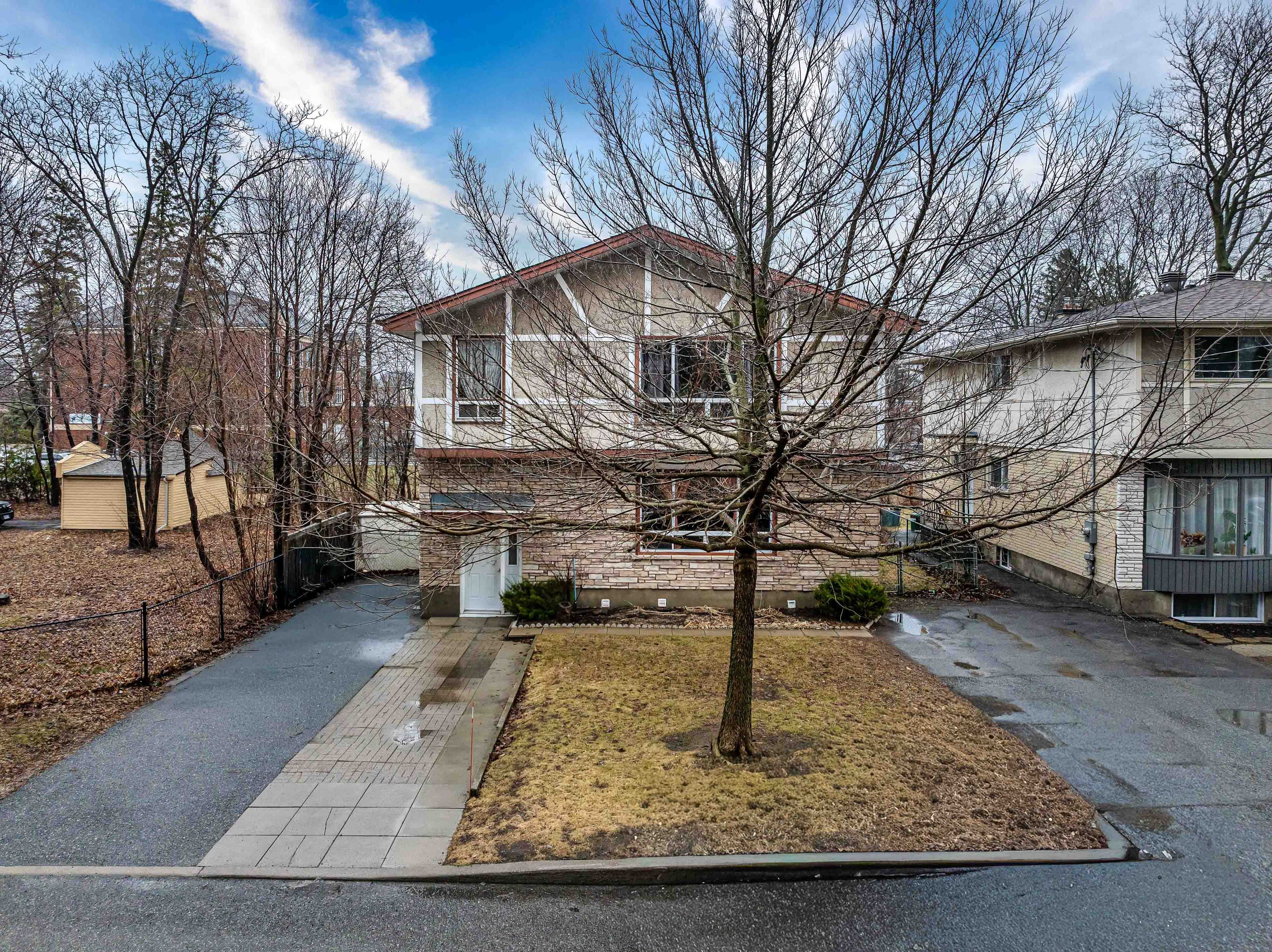 847 Pinewood CRES, Britannia Heights - Queensway Terrace N And Area, ON K2B 5Y3