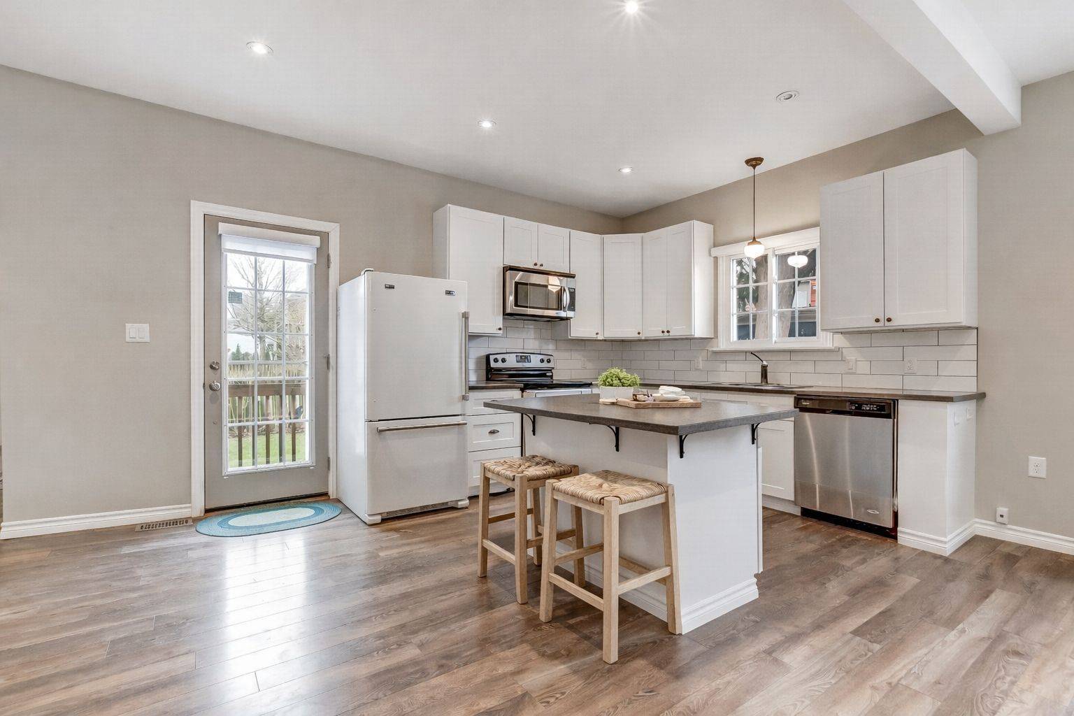 137 Wonham ST S, Ingersoll, ON N5C 2Y9