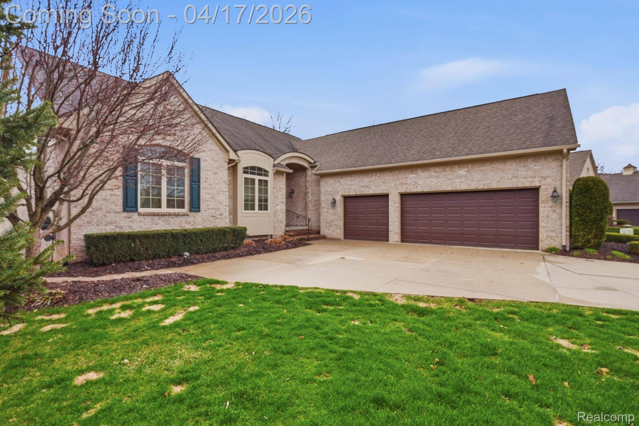 25228 Sutton CT, Novi, MI 48374