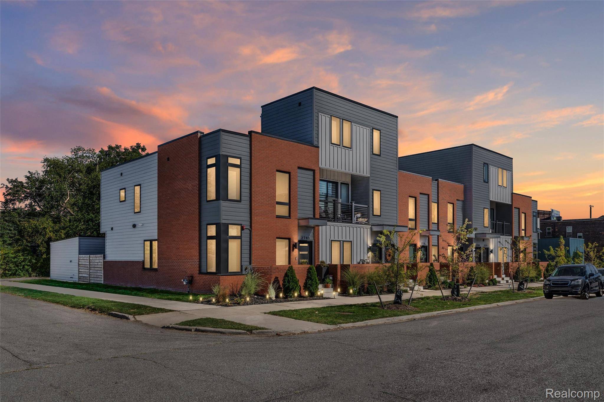 2736 Harrison ST, Detroit, MI 48216