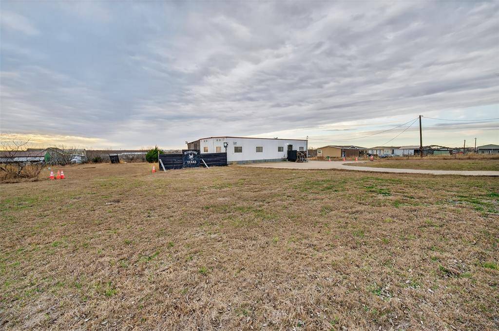 11716 County Road 4037, Kemp, TX 75143