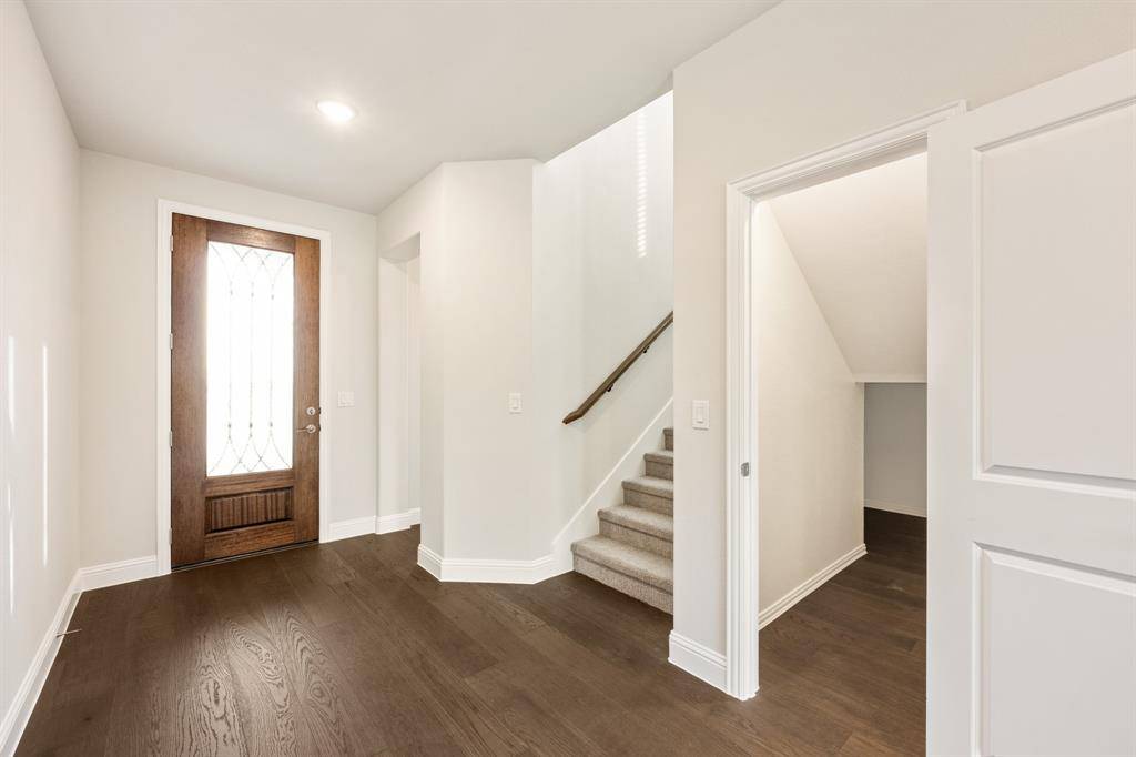 1228 Hutton Branch Trail, Aubrey, TX 76227