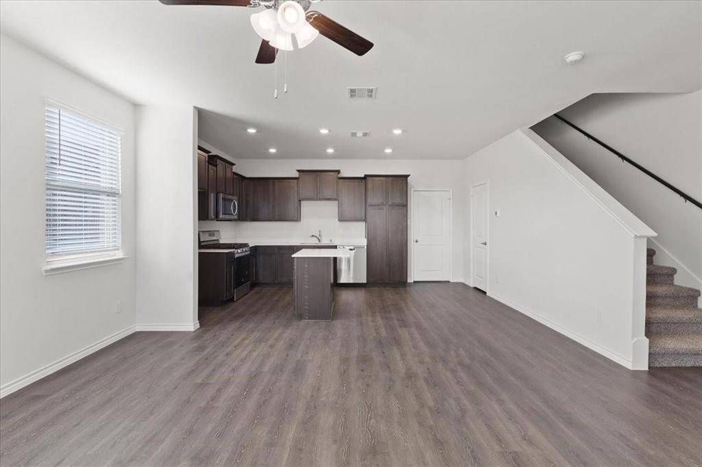 2077 Juniper Pass Way, Mesquite, TX 75149