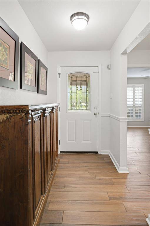 416 Cavender Court, Hurst, TX 76054