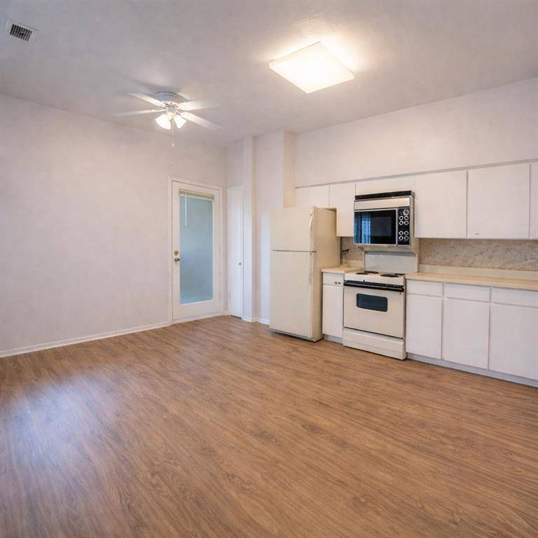 10416 High Hollows Drive #233, Dallas, TX 75230