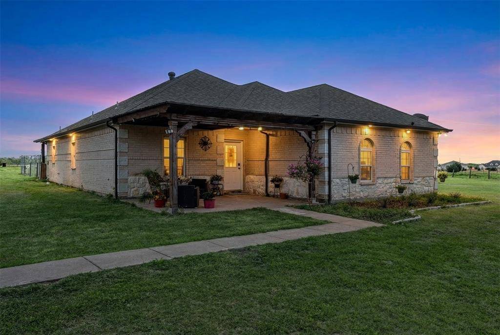 2210 N Sky Meadows Drive, Caddo Mills, TX 75135