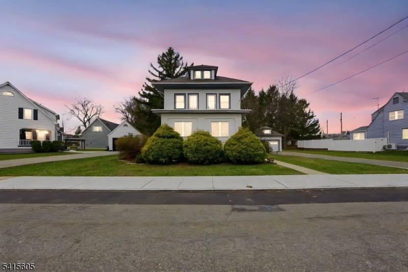 111 Kanouse St, Boonton Town, NJ 07005