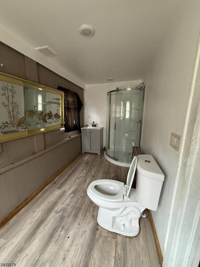 28 Fisher Ave, Bound Brook Boro, NJ 08805