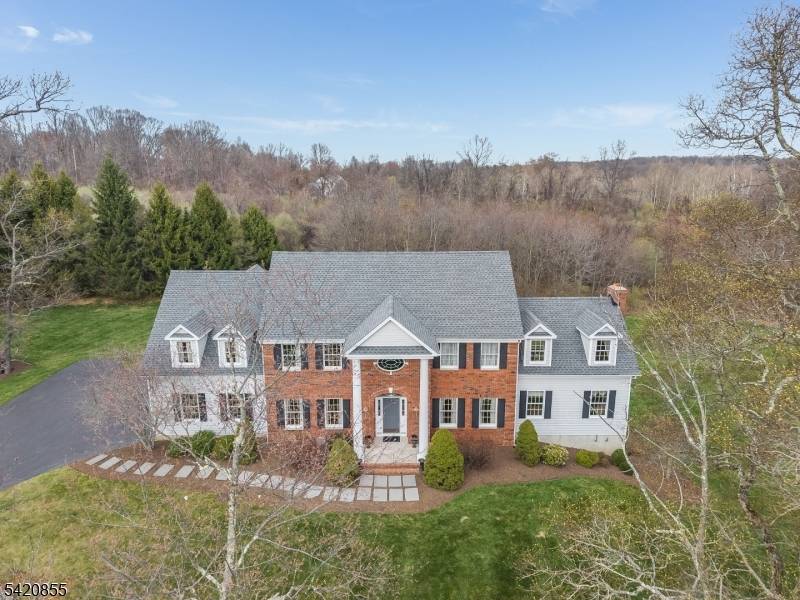 7 General Morgan Lane, Lebanon Twp., NJ 08826