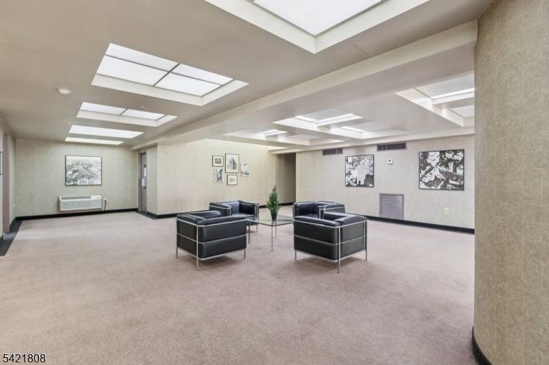 111 Mulberry St #2-V, Newark City, NJ 07102