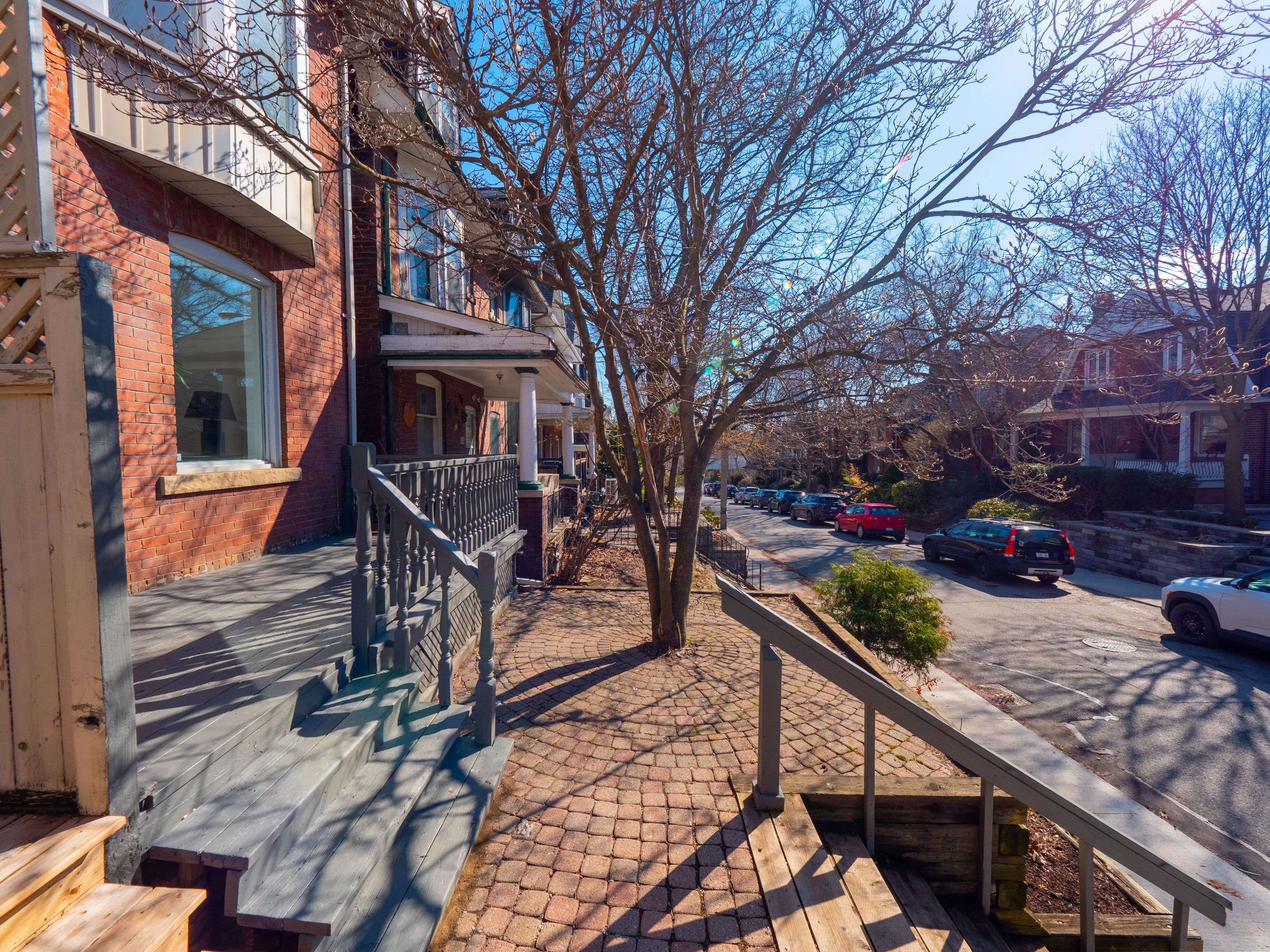 26 Sparkhall AVE, Toronto E01, ON M4K 1G5