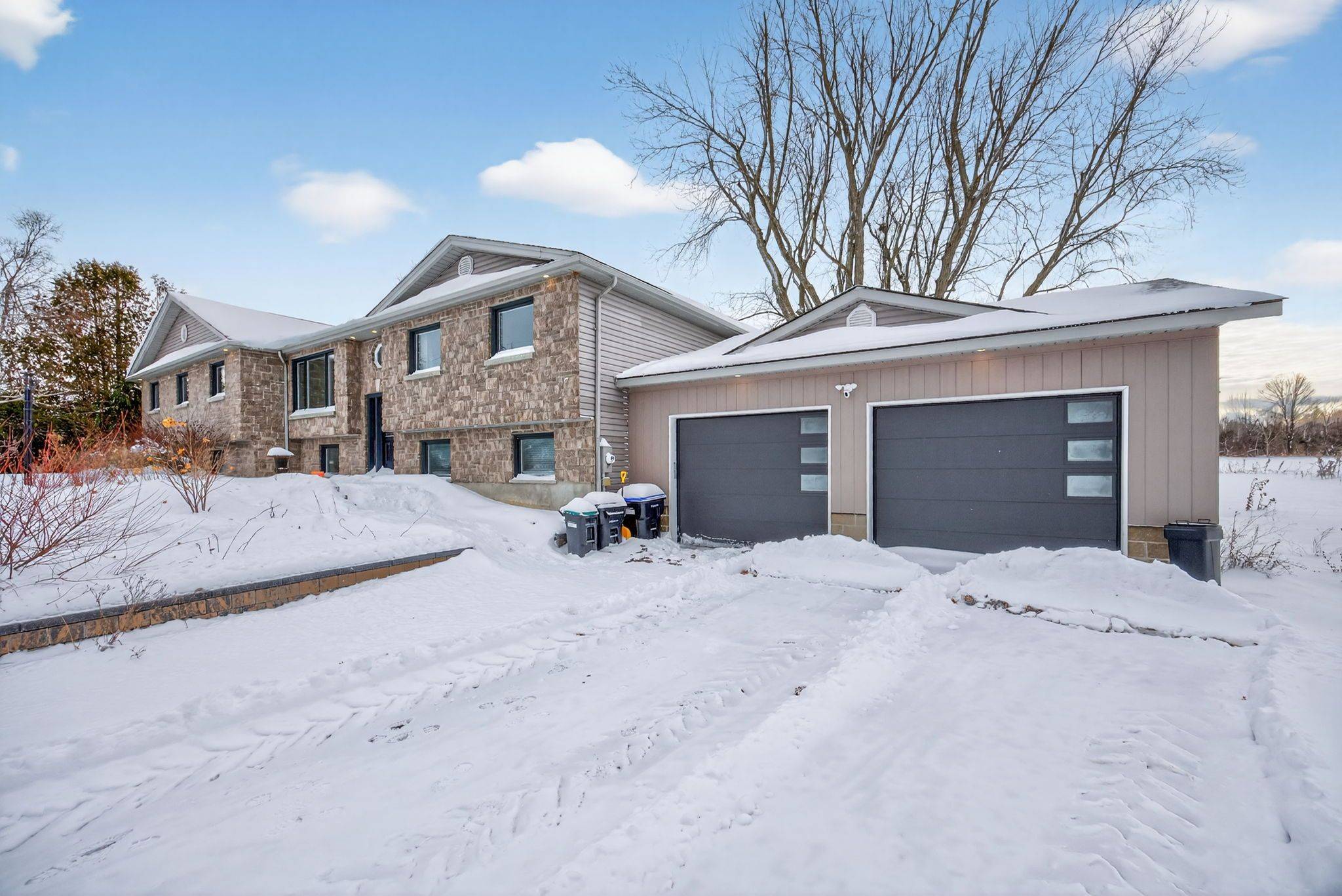 1563 15 16 Side Road E, Oro-medonte, ON L0L 1T0
