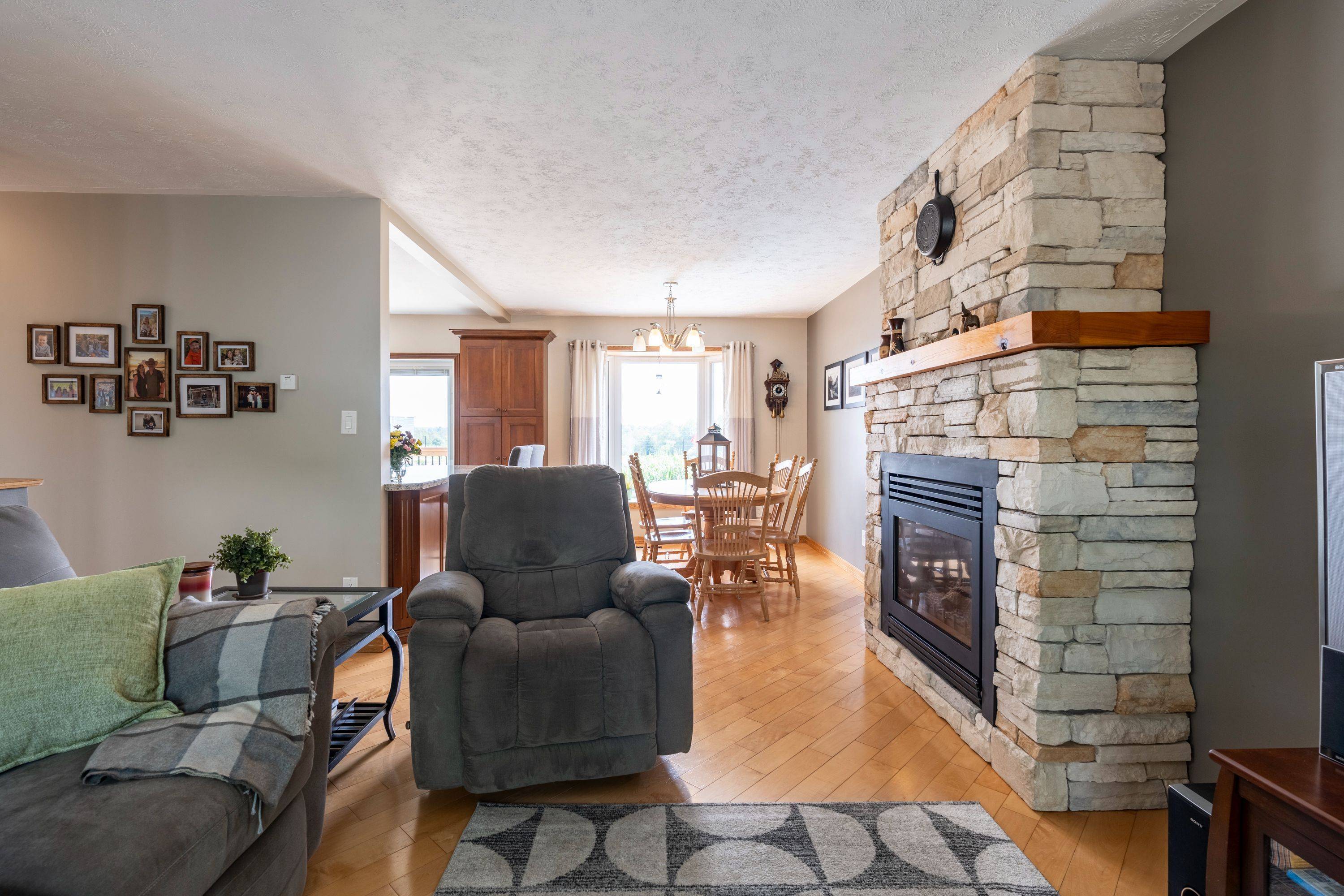 29 Armstrong CRES, Grey Highlands, ON N0C 1H0