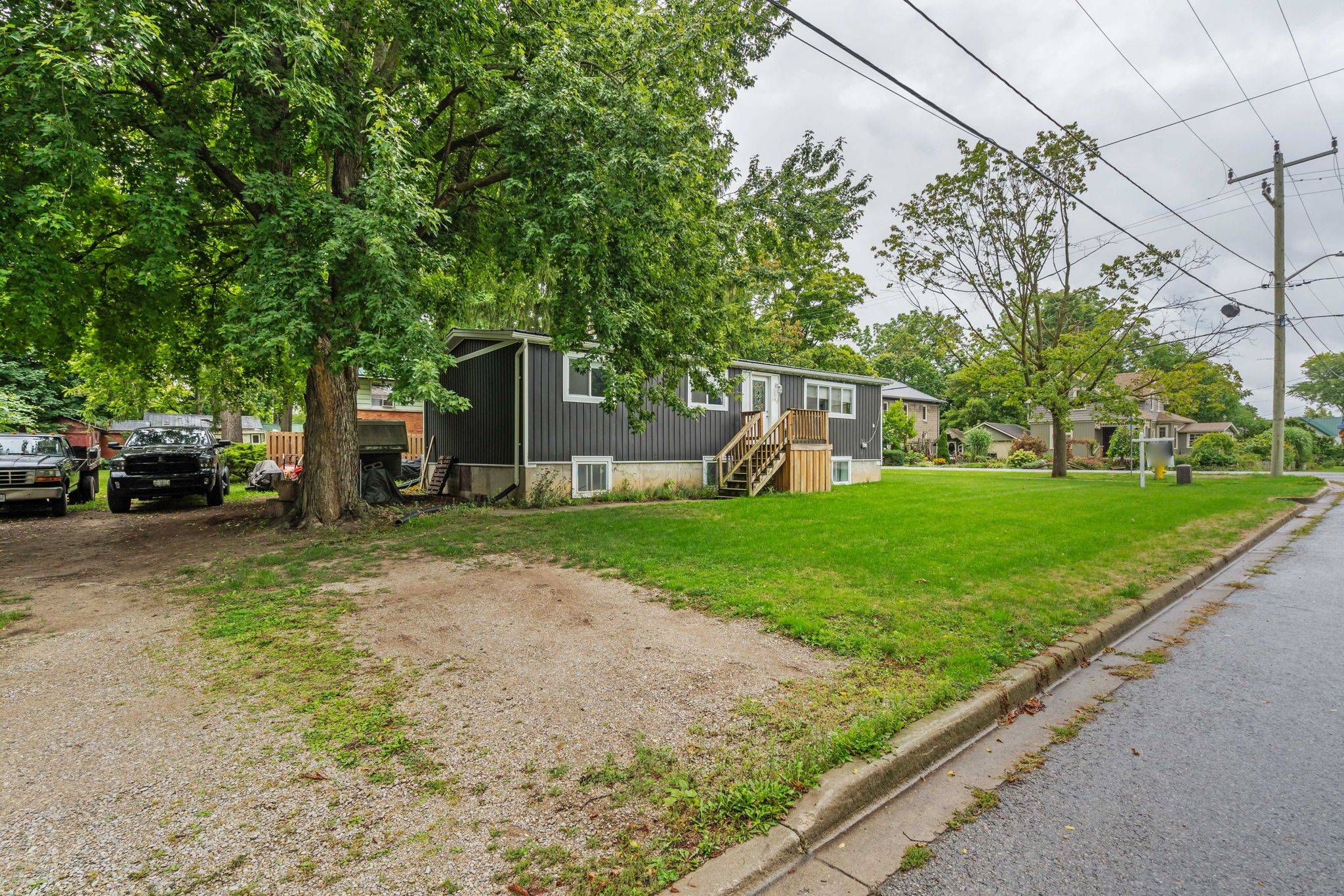 190 Ann ST, North Middlesex, ON N0M 2K0